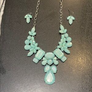 Elegant Silver and Pale Green Necklace and Earring Set